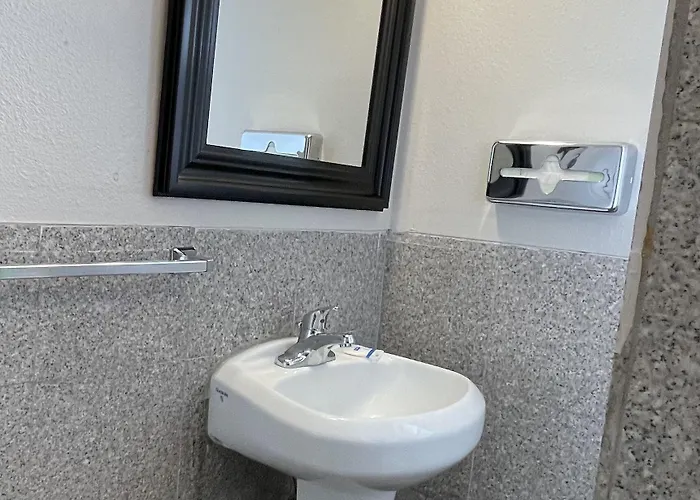 Rodeway 3* Pittsfield