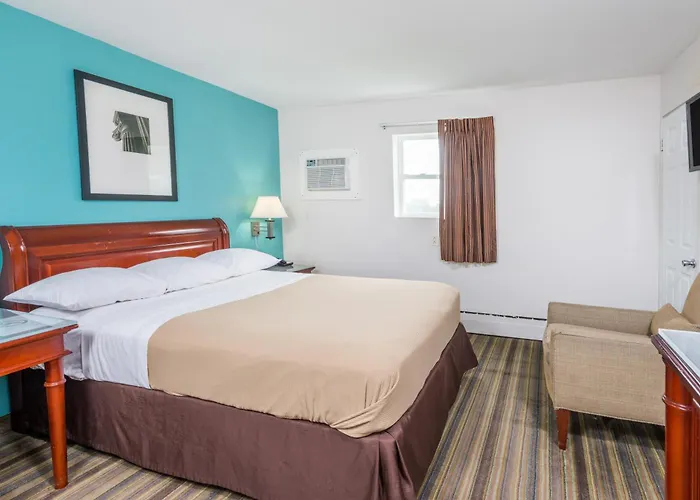 Rodeway Inn 3*