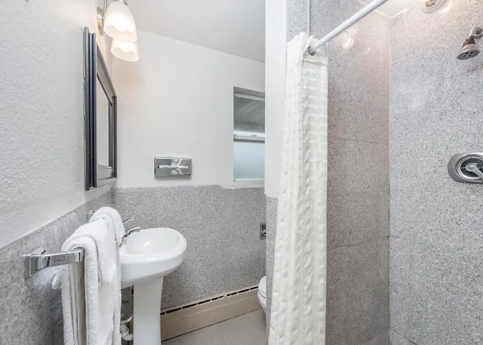 Rodeway 3* Pittsfield